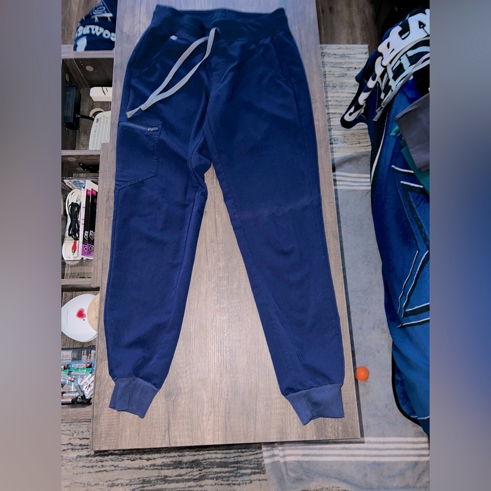 FIGS XS Navy Zamora Joggers/Pants (regular length)